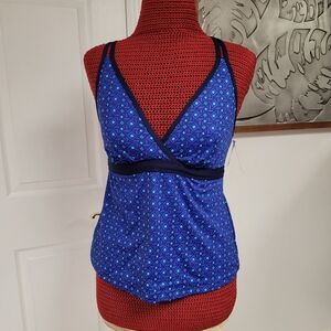 L.L. Bean sunblocking swimwear, V-Neck Tankini, Size 12 Reg NWT